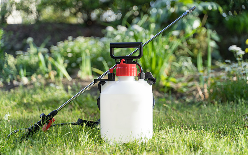 発電所内の除草剤散布